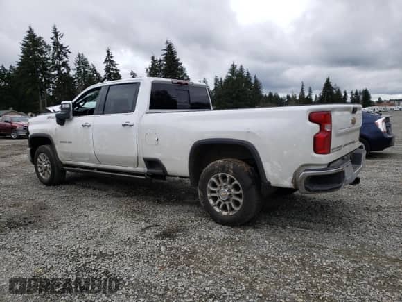 2024 Chevrolet Silverado 3500HD LTZ z VIN 1GC4YUEY6RF324547, wystawiony jako Copart lot #47469565 z przebiegiem 14 958 mil mil oraz Szkoda całkowita • Salvage title. Historia ofert i sprzedaży dostępna na DreamBid. Obrazek 2.