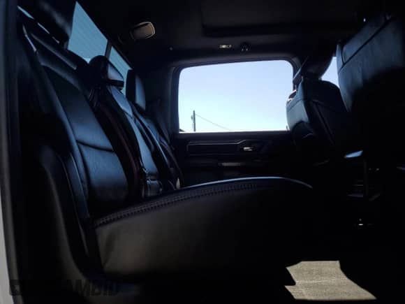 2023 Ram 1500 TRX z VIN 1C6SRFU94PN509541, wystawiony jako Copart lot #81091595 z przebiegiem 25 593 mil mil oraz Szkoda całkowita • Salvage title. Historia ofert i sprzedaży dostępna na DreamBid. Obrazek 10.