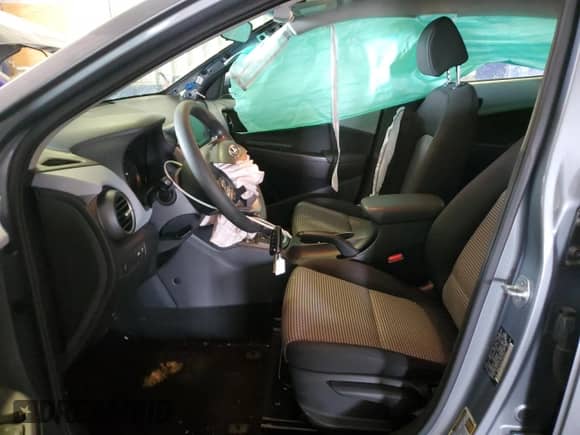 2020 Hyundai Kona SE z VIN KM8K12AA8LU474747, wystawiony jako Copart lot #80199735 z przebiegiem 68 184 mil mil oraz Szkoda całkowita • Salvage title. Historia ofert i sprzedaży dostępna na DreamBid. Obrazek 7.