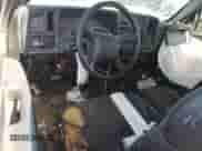 2002 GMC Sierra 1500 SLE с VIN 1GTEK19V62Z342779, выставлен на аукционе Copart как лот 59366145 с пробегом Не указан миль и Списание • Salvage title. История ставок и продаж доступна на DreamBid. Изображение 8.