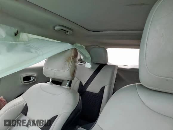 2019 Jeep Compass Altitude z VIN 3C4NJCBB6KT743058, wystawiony jako Copart lot #65037395 z przebiegiem Nie podano mil oraz Szkoda całkowita • Salvage title. Historia ofert i sprzedaży dostępna na DreamBid. Obrazek 10.