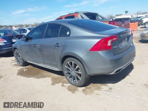 2016 Volvo S60 T5 Platinum с VIN YV4612UM7G2001173, выставлен на аукционе IAAI как лот 41659965 с пробегом 117 805 миль миль и . История ставок и продаж доступна на DreamBid. Изображение 3.