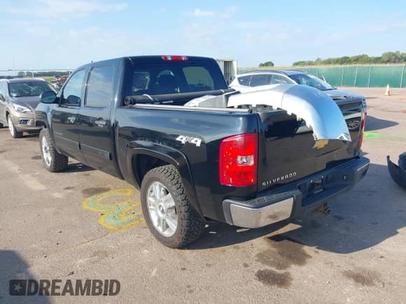 2013 Chevrolet Silverado 1500 LT with VIN 3GCPKSE70DG182214, listed as a IAAI auction lot 43087741 with 204,953 mi miles and . Bid and sale history available at DreamBid. Image 3.