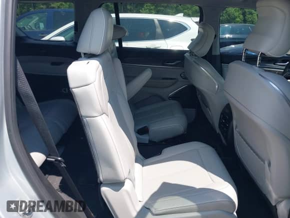 2021 Jeep Grand Cherokee Overland with VIN 1C4RJKDG4M8145556, listed as a IAAI auction lot 42441573 with 86,046 mi miles and . Bid and sale history available at DreamBid. Image 8.