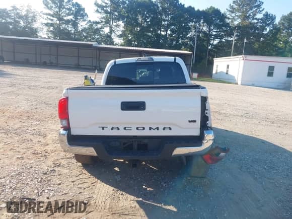 2021 Toyota Tacoma SR5 with VIN 3TMAZ5CN8MM152710, listed as a IAAI auction lot 43148239 with 40,000 mi miles and . Bid and sale history available at DreamBid. Image 16.