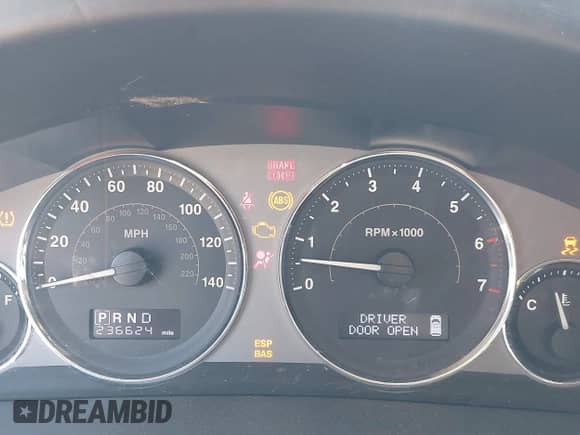 2009 Jeep Grand Cherokee with VIN 1J8HR68T39C540795, listed as a IAAI auction lot 41379112 with 236,624 mi miles and . Bid and sale history available at DreamBid. Image 7.