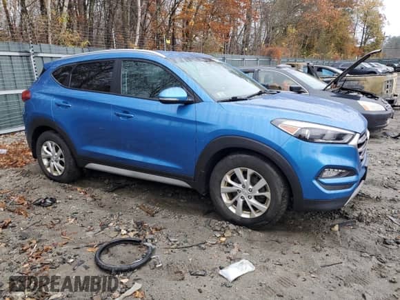 2017 Hyundai Tucson Value z VIN KM8J3CA20HU388103, wystawiony jako Copart lot #77238844 z przebiegiem 78 612 mil mil oraz Szkoda całkowita • Salvage title. Historia ofert i sprzedaży dostępna na DreamBid. Obrazek 4.