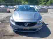 2017 Volvo S60 Dynamic с VIN YV126MFLXH2428457, выставлен на аукционе IAAI как лот 43109708 с пробегом 130 474 миль миль и . История ставок и продаж доступна на DreamBid. Изображение 12.