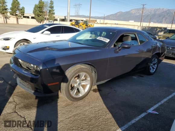 2018 Dodge Challenger SXT с VIN 2C3CDZAGXJH271571, выставлен на аукционе Copart как лот 86409065 с пробегом 45 808 миль миль и Списание • Salvage title. История ставок и продаж доступна на DreamBid. Изображение 1.