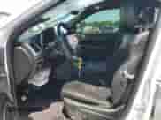 2017 Jeep Grand Cherokee SRT z VIN 1C4RJFDJXHC738652, wystawiony jako Copart lot #61984665 z przebiegiem 108 202 mil mil oraz Szkoda całkowita • Salvage title. Historia ofert i sprzedaży dostępna na DreamBid. Obrazek 7.