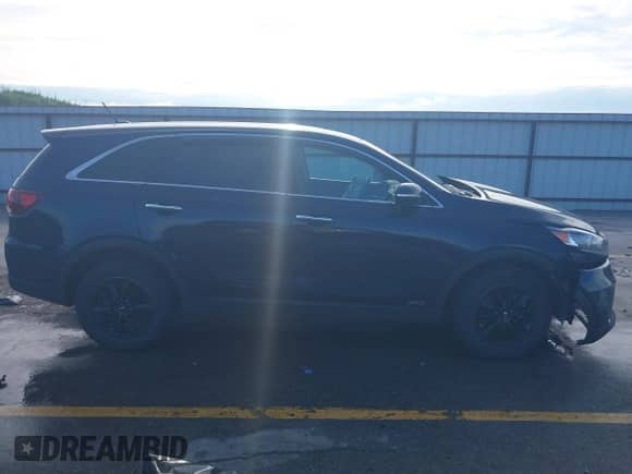 2020 Kia Sorento LX with VIN 5XYPGDA3XLG686976, listed as a IAAI auction lot 42688805 with 88,105 mi miles and . Bid and sale history available at DreamBid. Image 13.