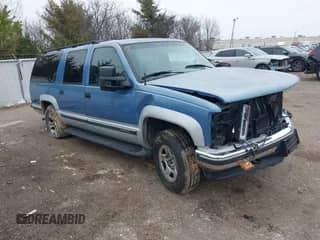 1996 Chevrolet Suburban с VIN 1GNFK16R4TJ323375, выставлен на аукционе IAAI как лот 41483863 с пробегом 272 197 миль миль и . История ставок и продаж доступна на DreamBid. Изображение 1.