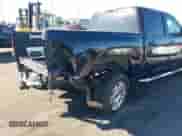 2008 Chevrolet Silverado 1500 1LT z VIN 2GCEC13JX81163391, wystawiony jako IAAI lot #43530781 z przebiegiem 204 330 mil mil oraz . Historia ofert i sprzedaży dostępna na DreamBid. Obrazek 4.