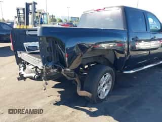 2008 Chevrolet Silverado 1500 1LT z VIN 2GCEC13JX81163391, wystawiony jako IAAI lot #43530781 z przebiegiem 204 330 mil mil oraz . Historia ofert i sprzedaży dostępna na DreamBid. Obrazek 4.