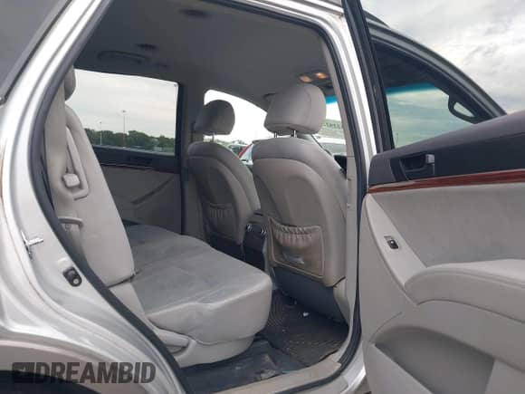 2010 Hyundai Veracruz Limited с VIN KM8NUDCC4AU128772, выставлен на аукционе IAAI как лот 43228227 с пробегом 106 138 миль миль и . История ставок и продаж доступна на DreamBid. Изображение 8.