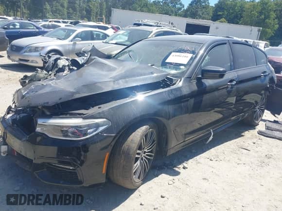 2017 BMW 5 Series 540i с VIN WBAJE5C33HG477868, выставлен на аукционе IAAI как лот 43086108 с пробегом Не указан миль и . История ставок и продаж доступна на DreamBid. Изображение 2.