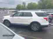 2016 Ford Explorer Platinum z VIN 1FM5K8HT4GGB42233, wystawiony jako IAAI lot #43073444 z przebiegiem 89 125 mil mil oraz . Historia ofert i sprzedaży dostępna na DreamBid. Obrazek 14.