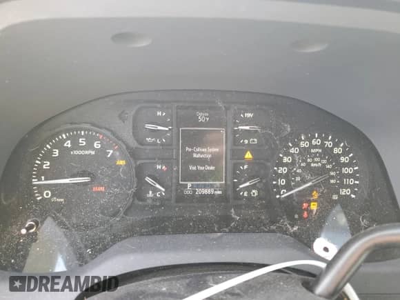 2019 Toyota Tundra SR z VIN 5TFUM5F11KX083791, wystawiony jako Copart lot #44741785 z przebiegiem 209 889 mil mil oraz Szkoda całkowita • Salvage title. Historia ofert i sprzedaży dostępna na DreamBid. Obrazek 9.