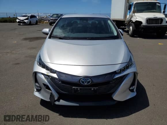 2020 Toyota Prius XLE with VIN JTDKARFP3L3155594, listed as a Copart auction lot 65476205 with 49,951 mi miles and Salvage title. Bid and sale history available at DreamBid. Image 5.