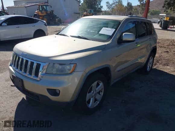 2011 Jeep Grand Cherokee Laredo с VIN 1J4RR4GGXBC738617, выставлен на аукционе IAAI как лот 43566937 с пробегом 174 637 миль миль и . История ставок и продаж доступна на DreamBid. Изображение 2.