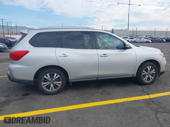 2020 Nissan Pathfinder SL with VIN 5N1DR2CN0LC577703, listed as a IAAI auction lot 43271514 with 163,241 mi miles and . Bid and sale history available at DreamBid. Image 13.