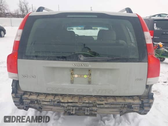 2005 Volvo XC70 with VIN YV1SZ592351186015, listed as a IAAI auction lot 41583974 with 145,462 mi miles and . Bid and sale history available at DreamBid. Image 6.