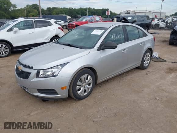 2014 Chevrolet Cruze LS с VIN 1G1PA5SH4E7421495, выставлен на аукционе IAAI как лот 43182759 с пробегом 178 222 миль миль и . История ставок и продаж доступна на DreamBid. Изображение 17.