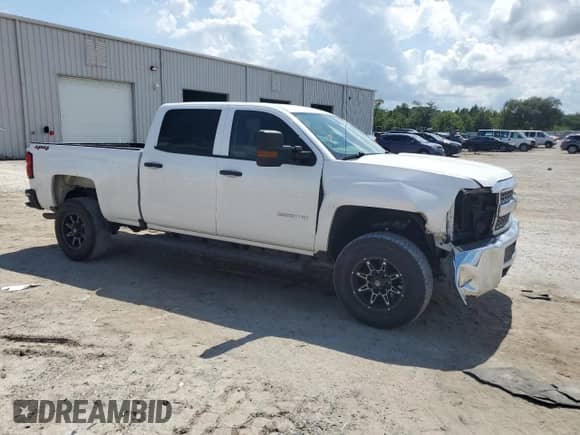 2019 Chevrolet Silverado 2500HD Work Truck z VIN 1GC1KREG7KF280556, wystawiony jako Copart lot #61862254 z przebiegiem 225 660 mil mil oraz Szkoda całkowita • Salvage title. Historia ofert i sprzedaży dostępna na DreamBid. Obrazek 4.