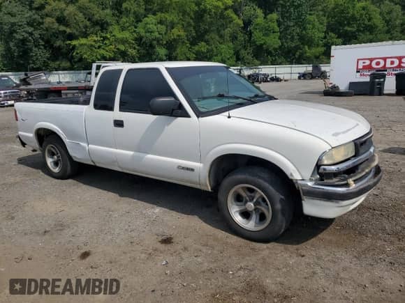 2002 Chevrolet S-10 LS с VIN 1GCCS19W328257291, выставлен на аукционе Copart как лот 66717975 с пробегом 241 235 миль миль и Списание • Salvage title. История ставок и продаж доступна на DreamBid. Изображение 4.