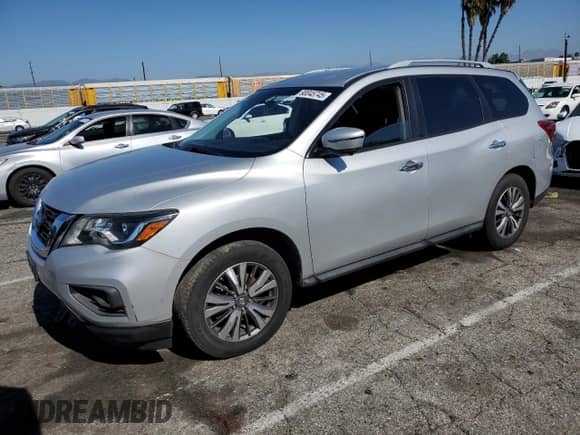 2017 Nissan Pathfinder S with VIN 5N1DR2MM3HC672902, listed as a Copart auction lot 90045745 with 141,165 mi miles and Salvage title. Bid and sale history available at DreamBid. Image 1.