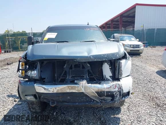 2007 Chevrolet Silverado 1500 1LT z VIN 2GCEK13M971728449, wystawiony jako IAAI lot #42418344 z przebiegiem 221 004 mil mil oraz . Historia ofert i sprzedaży dostępna na DreamBid. Obrazek 12.