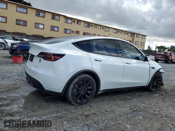 2021 Tesla Model Y Long Range with VIN 5YJYGDEE8MF092993, listed as a Copart auction lot 81125165 with 47,072 mi miles and Non repairable. Bid and sale history available at DreamBid. Image 3.