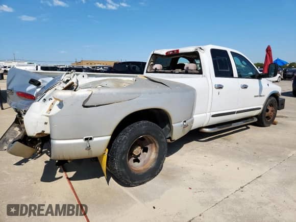 2004 Dodge 3500 ST with VIN 3D7MA48C64G212624, listed as a Copart auction lot 71237675 with 299,265 mi miles and Salvage title. Bid and sale history available at DreamBid. Image 3.
