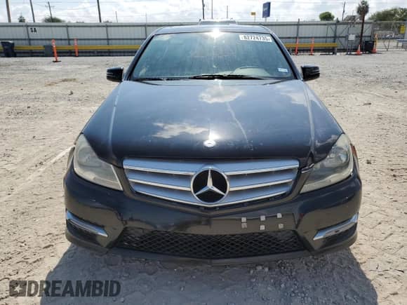 2012 Mercedes-Benz C 250 Sport с VIN WDDGF4HB5CR222078, выставлен на аукционе Copart как лот 82724735 с пробегом 119 237 миль миль и Чистый • Clean title. История ставок и продаж доступна на DreamBid. Изображение 5.