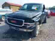 2002 GMC Sierra 1500 SLE z VIN 1GTEK14T52Z274044, wystawiony jako IAAI lot #42652944 z przebiegiem 154 078 mil mil oraz . Historia ofert i sprzedaży dostępna na DreamBid. Obrazek 6.
