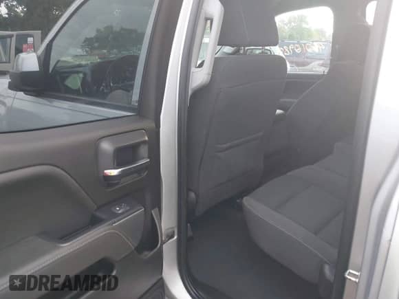 2019 Chevrolet Silverado 1500 LT с VIN 2GCVKPEC5K1158935, выставлен на аукционе IAAI как лот 43010983 с пробегом 115 505 миль миль и . История ставок и продаж доступна на DreamBid. Изображение 8.