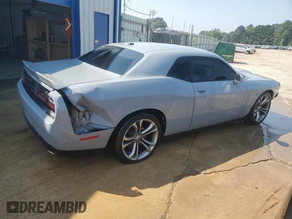 2021 Dodge Challenger R/T z VIN 2C3CDZBT8MH526525, wystawiony jako Copart lot #71509615 z przebiegiem 86 313 mil mil oraz Czysty tytuł • Clean title. Historia ofert i sprzedaży dostępna na DreamBid. Obrazek 3.