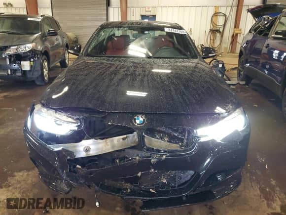 2017 BMW 3 Series 340i xDrive z VIN WBA8B7G34HNU38229, wystawiony jako Copart lot #87443165 z przebiegiem 75 884 mil mil oraz Czysty tytuł • Clean title. Historia ofert i sprzedaży dostępna na DreamBid. Obrazek 5.