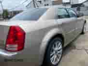 2008 Chrysler 300 C Hemi with VIN 2C3KA63H18H159843, listed as a Copart auction lot 61594125 with 69,982 mi miles and Clean title. Bid and sale history available at DreamBid. Image 4.