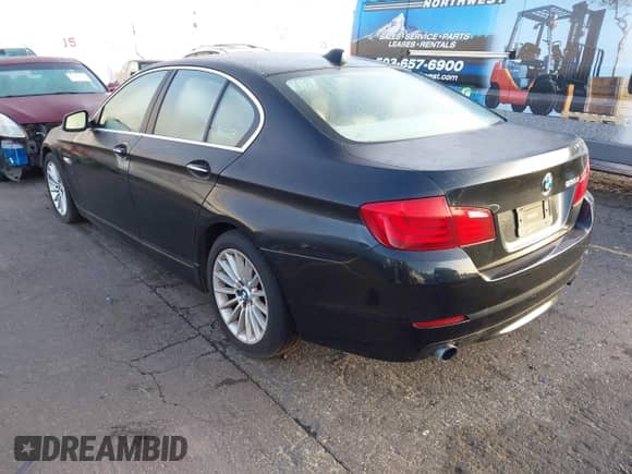 2011 BMW 5 Series 535i с VIN WBAFR7C52BC266358, выставлен на аукционе IAAI как лот 43462456 с пробегом 153 029 миль миль и . История ставок и продаж доступна на DreamBid. Изображение 3.