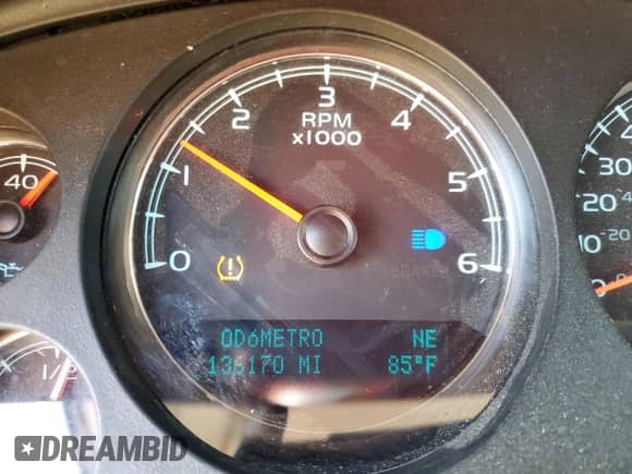 2011 Chevrolet Silverado 1500 LTZ with VIN 3GCPKTE32BG162899, listed as a Copart auction lot 83950435 with 136,170 mi miles and Salvage title. Bid and sale history available at DreamBid. Image 9.