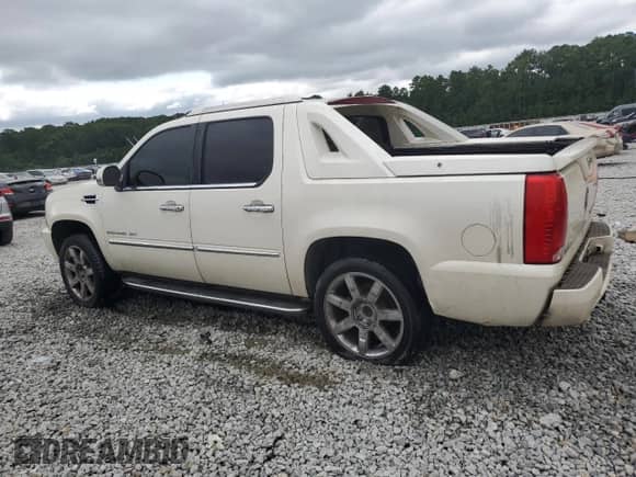 2010 Cadillac Escalade EXT Luxury with VIN 3GYVKMEF7AG278485, listed as a Copart auction lot 67953105 with Not provided miles and Non repairable. Bid and sale history available at DreamBid. Image 2.