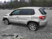 2010 Volkswagen Tiguan S с VIN WVGAV7AX6AW520952, выставлен на аукционе Copart как лот 47856855 с пробегом 119 822 миль миль и Списание • Salvage title. История ставок и продаж доступна на DreamBid. Изображение 2.