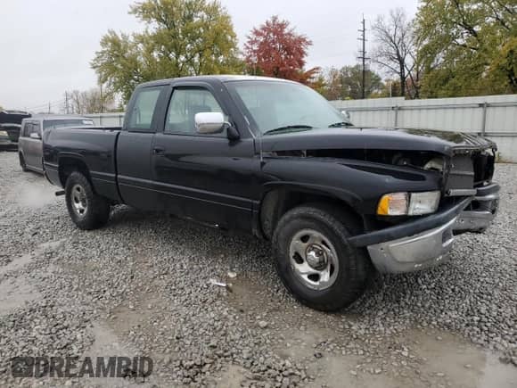 1996 Dodge 1500 с VIN 3B7HC13Z2TM116876, выставлен на аукционе Copart как лот 82563195 с пробегом 347 224 миль миль и Списание • Salvage title. История ставок и продаж доступна на DreamBid. Изображение 4.
