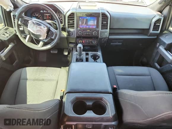 2020 Ford F-150 XLT z VIN 1FTEW1EP4LFC27578, wystawiony jako Copart lot #82218675 z przebiegiem 44 811 mil mil oraz Szkoda całkowita • Salvage title. Historia ofert i sprzedaży dostępna na DreamBid. Obrazek 8.