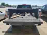 2017 GMC Sierra 1500 SLT z VIN 1GTV2NEJ2HZ287587, wystawiony jako Copart lot #60899844 z przebiegiem 118 608 mil mil oraz Szkoda całkowita • Salvage title. Historia ofert i sprzedaży dostępna na DreamBid. Obrazek 6.