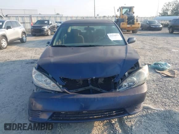 2005 Toyota Camry STD with VIN 4T1BE32K35U006414, listed as a IAAI auction lot 43256013 with 227,416 mi miles and . Bid and sale history available at DreamBid. Image 12.