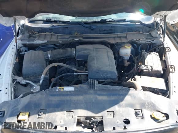 2019 Ram 1500 Tradesman z VIN 1C6RR6FG9KS740231, wystawiony jako IAAI lot #42739291 z przebiegiem 74 117 mil mil oraz . Historia ofert i sprzedaży dostępna na DreamBid. Obrazek 10.