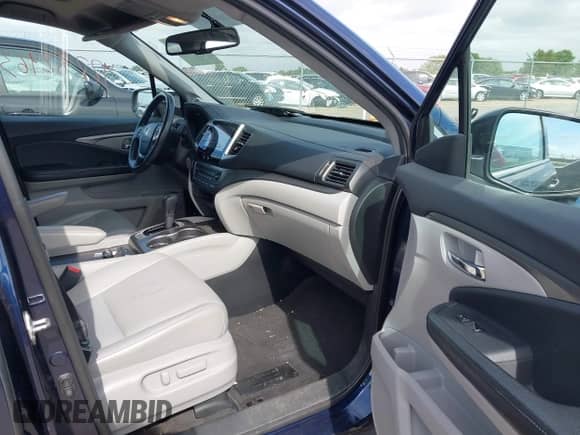 2016 Honda Pilot EX-L z VIN 5FNYF6H74GB037487, wystawiony jako IAAI lot #42282463 z przebiegiem 130 120 mil mil oraz . Historia ofert i sprzedaży dostępna na DreamBid. Obrazek 5.