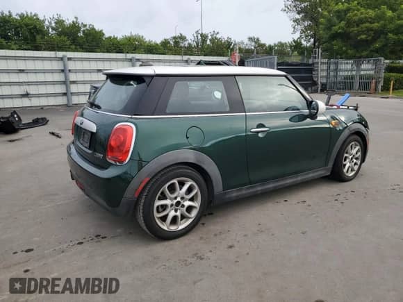 2014 MINI Hardtop with VIN WMWXM5C54ET972436, listed as a Copart auction lot 84750525 with 96,516 mi miles and Non repairable. Bid and sale history available at DreamBid. Image 3.